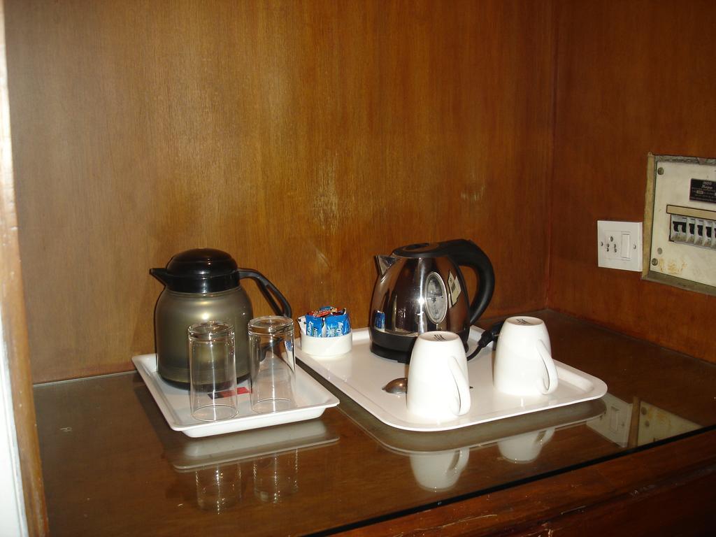 J'S Inn New Delhi Extérieur photo