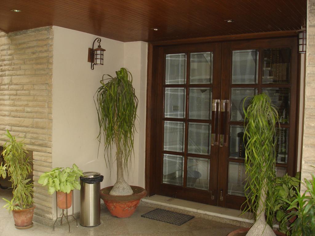 J'S Inn New Delhi Extérieur photo